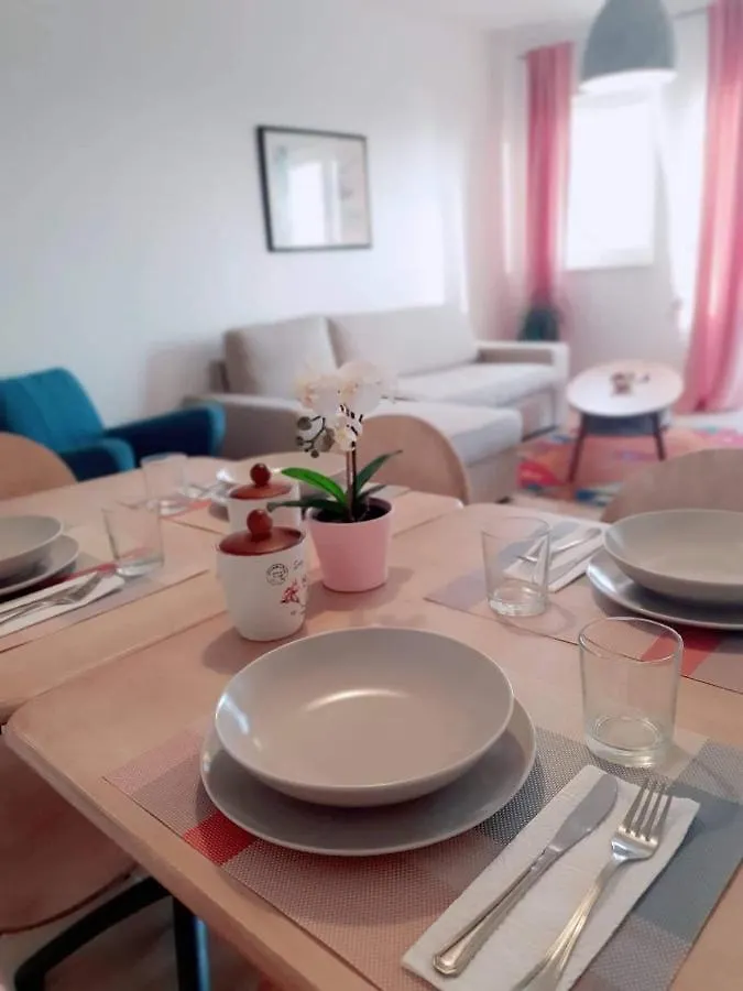 Apartmani Smokovo Jadranovo 0*,  Kroatien