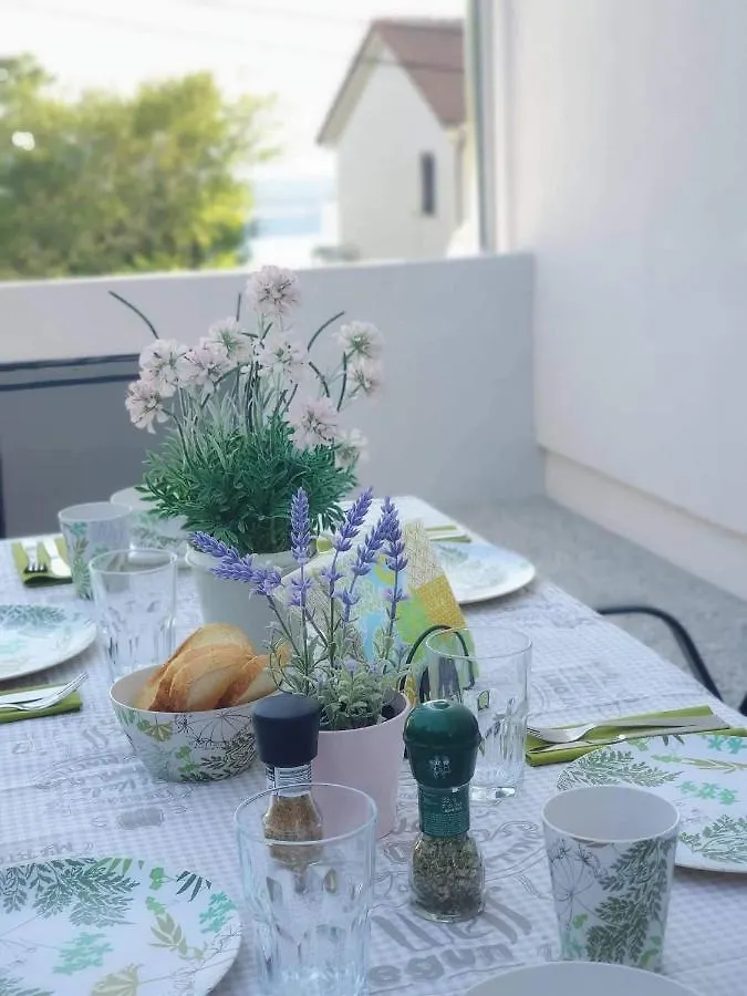 Apartmani Smokovo Jadranovo Lägenhet