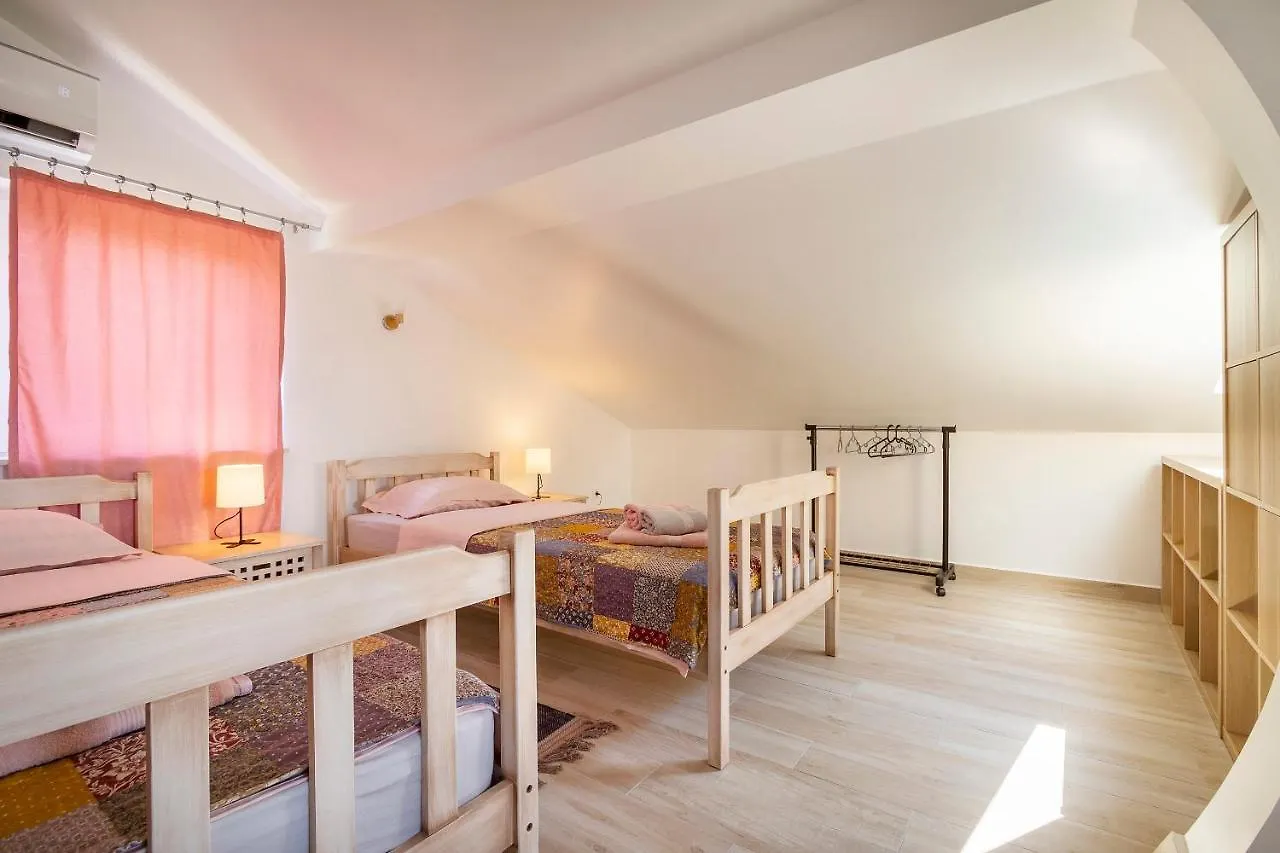 Apartmani Smokovo Jadranovo